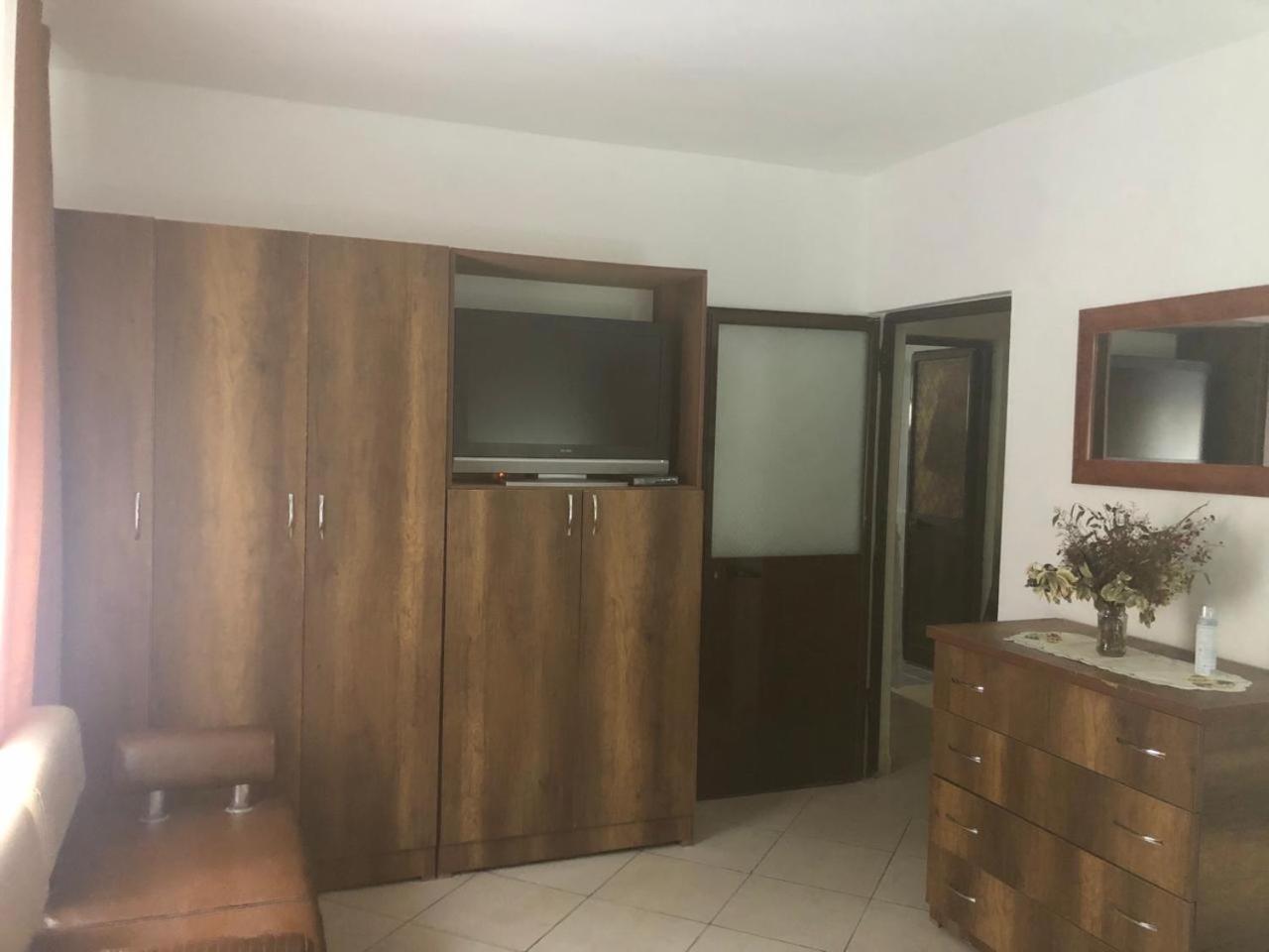 Old Town Pads In Center Of Apartment